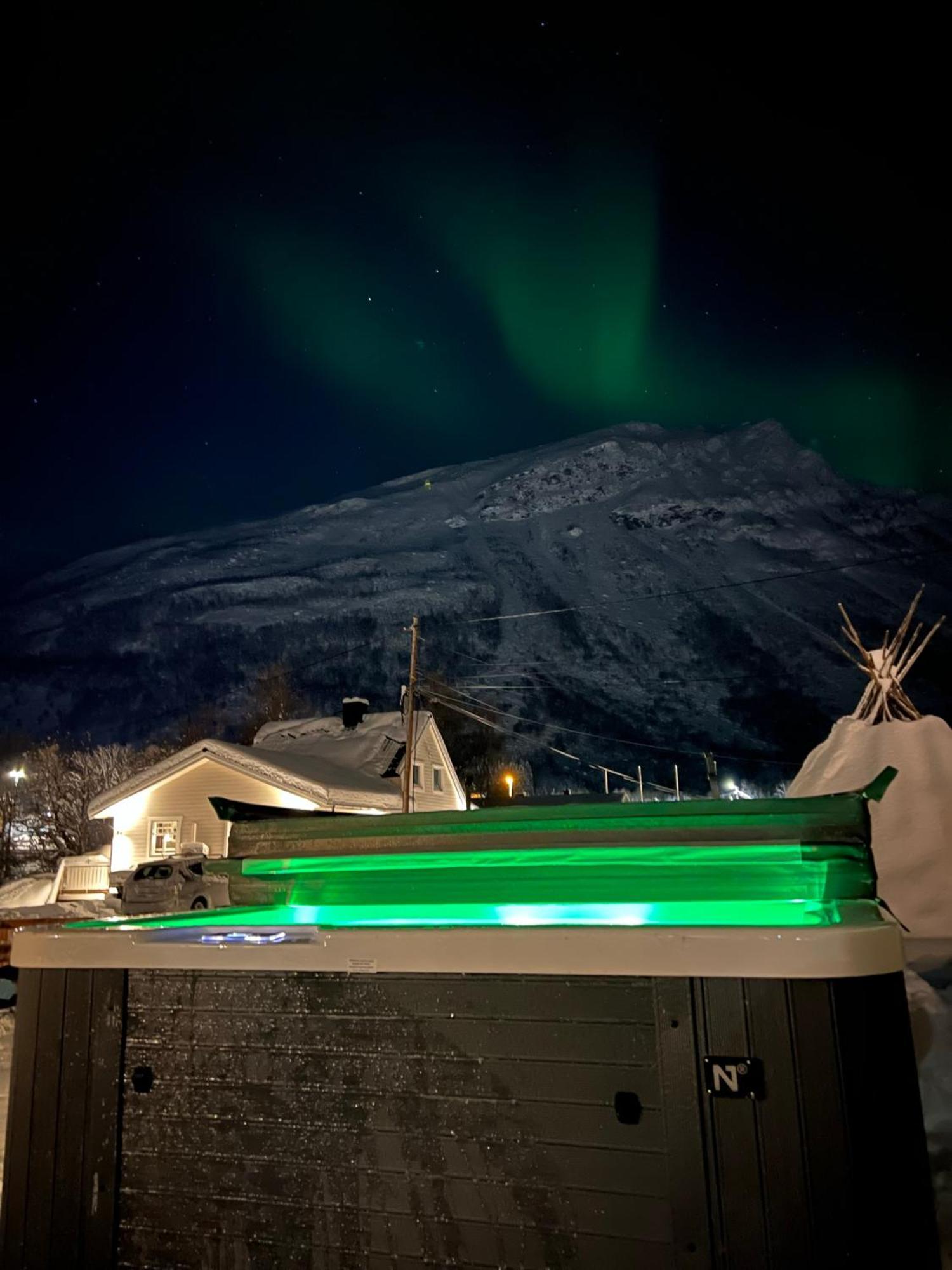 Alpan Apartments, Lyngenfjord Olderdalen Екстериор снимка