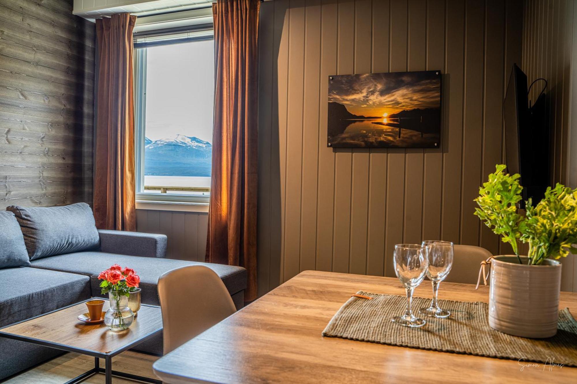 Alpan Apartments, Lyngenfjord Olderdalen Екстериор снимка